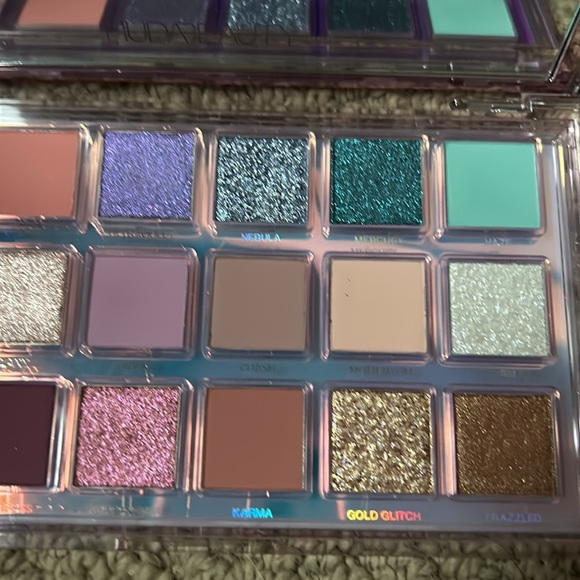 Huda beauty mercury retrograde palette - Picture 3 of 4